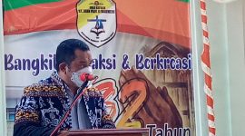 Kepala SMAS Katolik St John Paul II Maumere Romo Fidelis Dua