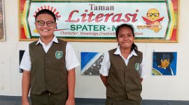 Dua pelajar SMPK Frater Maumere yang lolos tingkat nasional Kompetensi Sains Nasional