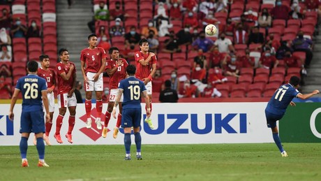 Thailand mendapatkan tendangan bebas pada final leg pertama, Rabu (29/12)