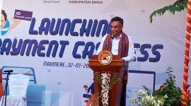 Bupati Sikka meresmikan pemanfaatan payment cashless di Pasar Alok, Rabu (12/1)