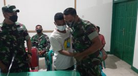 Pelaku dan korban saling berpelukan dan memaafkan dalam proses perdamaian, Selasa (18/1) 