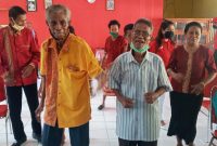 Beberapa lansia di Panti Jompo Paduwau saat kunjungan PKP Sikka ke tempat itu, Senin (24/1)