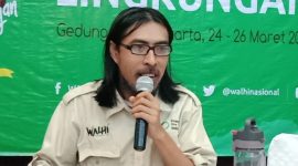 Direktur Walhi NTT Umbu Wulang Tanaamahu Paranggi