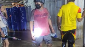 Banjir rendam salah satu rumah warga di Desa Talibura, Jumat (4/2)
