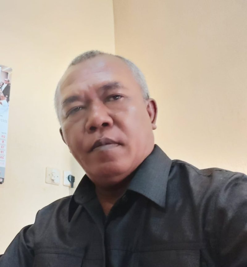 Ketua KPU Sikka Yohanes Kristotomus Feri