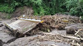 Jembatan Ojeubi Kecil yang roboh (foto:istimewa)
