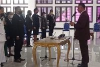Bupati Sikka melantik pejabat administrator di lingkup Pemkab Sikka, Senin (23/2)