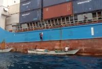 KM Sally Fortune sedang berlindung di Perairan Bola (foto: istimewa)