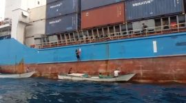 KM Sally Fortune sedang berlindung di Perairan Bola (foto: istimewa)