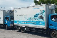 Mobil box pengangkut ikan tuna ekspor dari Kabupaten Lembata, sedang antri di Pelabuhan Laurens Say Maumere, Rabu (16/3)