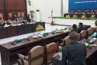 Suasana sidang paripurna DPRD Sikka, Senin (21/3)