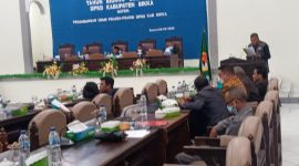 Suasana sidang paripurna dengan agenda Pemandangan Umum Fraksi tentang LKPJ 2021, Selasa (22/3) 