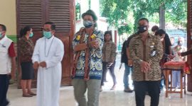Kunjungan Duta Baca Indonesia di SMPK Frater Maumere, Selasa (22/3)