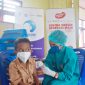 Vaksinasi anak di Manggarai Barat yang diinisiasi Danone Indonesia dan Indomaret (foto: istimewa)