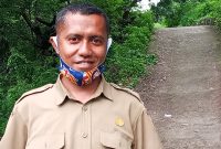 Kepala Desa Tuwa Fernandes Yandayani Wula