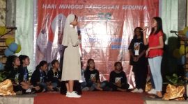 Drama panggilan yang dilakonkan Sekar Stasi Santo Yohanes Paulus II Centrum pada Pentas Seni penggalangan dana renovasi Gereja Centrum, Minggu (8/5)