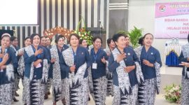 Sejumlah bidan di Kecamatan Nita pose bersama sebelum pelaksanaan Musyawarah Ranting, Sabtu (4/6) 