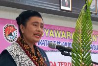 Maria Aloysia Erin memberikan sambutan usai dipilih sebagai Ketua IBI Ranting Nita, Sabtu (4/6)