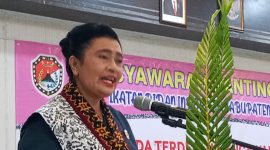 Maria Aloysia Erin memberikan sambutan usai dipilih sebagai Ketua IBI Ranting Nita, Sabtu (4/6)