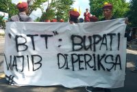 Aksi demonstrasi PMKRI Maumere di Kantor Kejaksaan Negeri Sikka beberapa waktu lalu