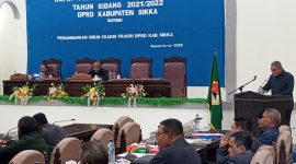 Sekretaris Fraksi Partai Gerindra Sufriyance Merison Botu membacakan pemandangan umum fraksi, Selasa (28/6)