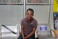 Kornelis Edison Ladam, pria yang mengaku sebagai anggota BIN berpangkat Kolonel, diamankan di Polres Sikka, Sabtu (11/6)