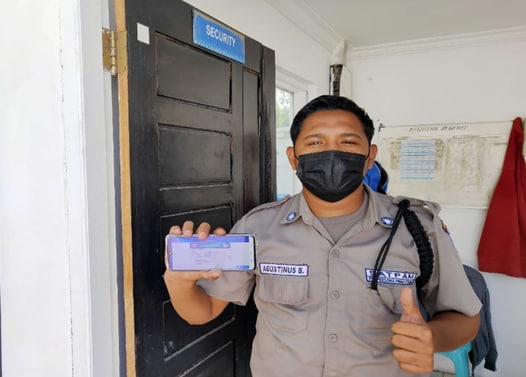 Agustinus Rendy Bere, petugas keamanan yang telah menjadi peserta JKN-KIS