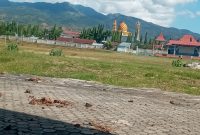 Kondisi lokasi pembangunan menara lonceng di Gelora Samador da Cunha Maumere, Sabtu (2/7)