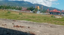 Kondisi lokasi pembangunan menara lonceng di Gelora Samador da Cunha Maumere, Sabtu (2/7)