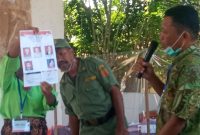 Suasana penghitungan suara di TPS 2 Desa Langir, Selasa (19/7)