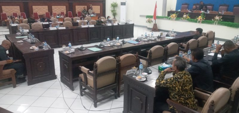 Suasana sidang paripurna, Jumat (22/7) malam