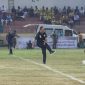 Wakil Gubernur NTT Josef Nae Soi melakukan kick off pertandingan perdana Suratin Cup Tahun 2022 di Stadion Marilonga Ende, Selasa (2/8)