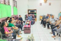 Sejumlah Anggota Kopdit Mitan Gita mengadu ke Pimpinan DPRD Sikka, Senin (15/8)