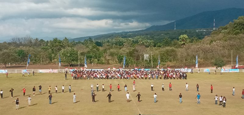 Suasana gladikotor pembukaan Liga 3 ETMC Tahun 2022 di GOR 99 Lewoleba, Rabu (7/9)