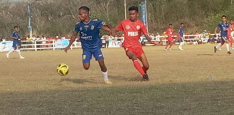 Bentrok antara PS Kota Kupang dan Perse Ende di GOR 99, Minggu (11/9)