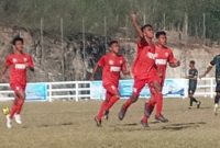 Euforia pemain Perse Ende Mirzad Rafly Zanuardi, usai mencetak gol ke gawang Kristal FC, Selasa (20/9) di GOR 99 Lewoleba