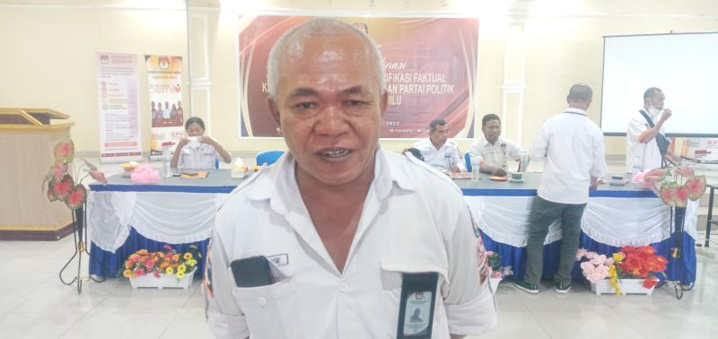 Ketua KPU Sikka Yohanes Krisostomus Feri