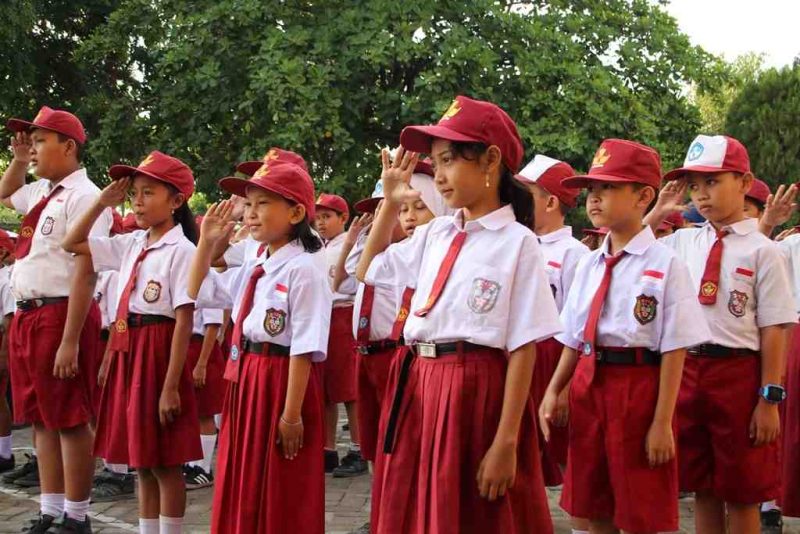 Seragam sekolah dasar