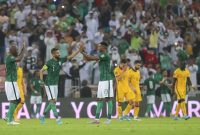 Skuat Arab Saudi merayakan gol ke gawang Australia pada laga Kualifikasi Piala Dunia 2022 di Jeddah, Arab Saudi, Selasa (29/3)
