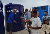 Masyarakat Desa Semparong baru-baru ini memanfaatkan teknologi penyulingan air laut menjadi air tawar 