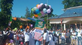 Pelepasan balon gas sebagai simbol Launching Tahun Emas SDK Bhaktyarsa, Sabtu (21/1)