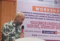Head of Porfolio Prisma Prajwal Shahi memberikan sambutan pada Workshop Kampanye Kesadaran ASF dan Pencegahan Penyakit Hewan Menular Lainnya dalam Rangka Mendukung Pemulihan Sektor Babi di Propinsi NTT, Kamis (26/1)