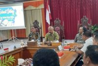 Anggota DPR RI Melchias Markus Mekeng diterima Penjabat Bupati Flotim, di Aula Setda Flotim, Jumat (24/2)