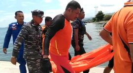 Nelayan Lembata meninggal akibat terseret arus, dievakuasi ke RSUD Lembata, Rabu (22/2) 