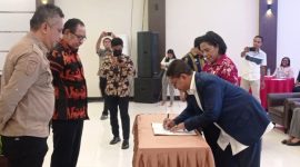 Penandatanganan kerja sama perlindungan kekayaan intelektual, Jumat (24/3) di Hotel Go Maumere