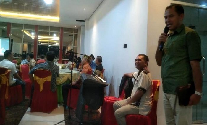 Agustinus Sarifin, Alumni STFK Ledalero yang juga Bacaleg DPR RI dari PKB berbicara pada Temu Alumni, Kamis (23/3) (foto: istimewa)