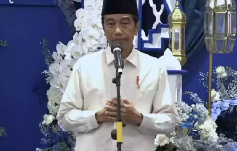 Presiden Joko Widodo menyampaikan hasil pertemuan ketua-ketua umum partai politik, Minggu (2/4)