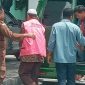 Dua tersangka korupsi BTT dibawa ke Kantor Kejaksaan Negeri Sikka beberapa waktu lalu