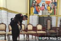 Tim Gegana sedang melakukan sterilisasi di salah satu rumah ibadah di Kota Maumere, Kamis (6/4) (foto: istimewa)