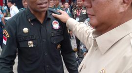 Bung Rogger Evantino bersama Prabowo Subianto saat acara pameran Alutsista Pertahanan Udara di Lanud Halim Perdana Kusuma Jakarta (foto: istimewa)